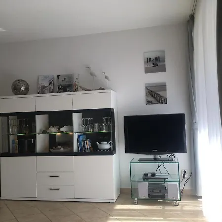 Urlaubsparadies-ruegen * Sellin (Rugen)